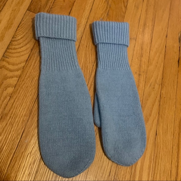 Aritzia Cashmere Mittens - Picture 3 of 3